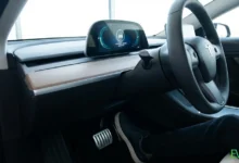 One pedal driving guide 2026 showing driver foot on accelerator pedal with dashboard display